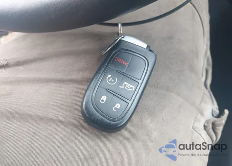 2019 Jeep Cherokee Limited 4X4 from USA, damaged, VIN 1C4PJMDX6KD351114